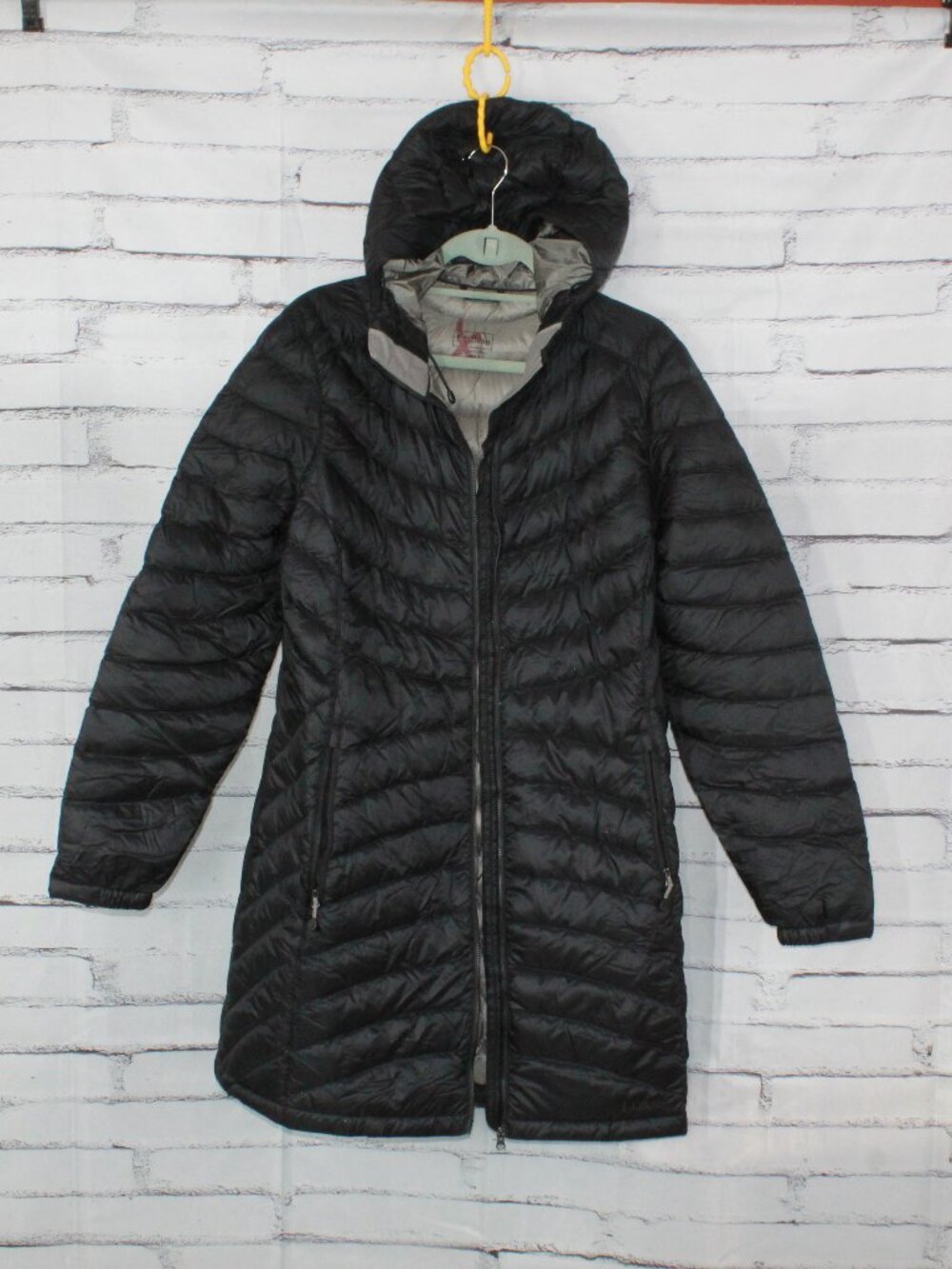 LL Bean Ultralight 850 Down Hooded Coat 3/4 Length Black L Reg READ FLAW
